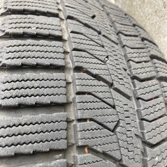 215/55R17スタッドレスタイヤ
の画像