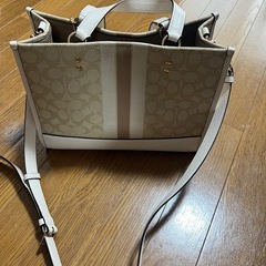 美品　コーチ　バック　白　ベージュの画像
