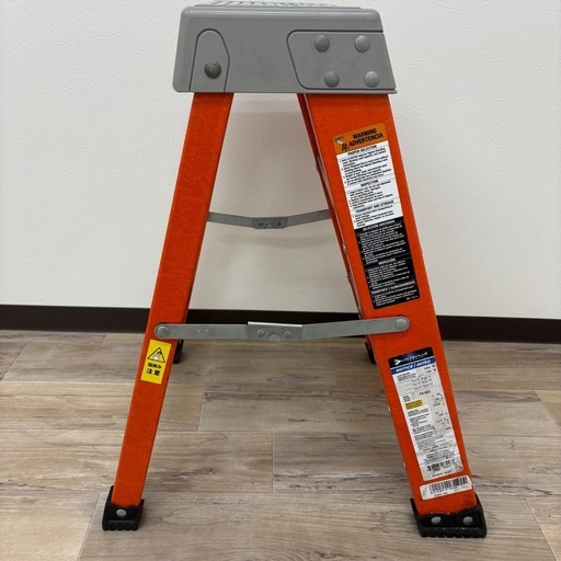 美品屋内使用 ルイビルラダー ファイバーステップ 2フィート オレンジ 耐荷重135kg アメリカン雑貨 アメリカ雑貨 脚立Louisville Ladder
