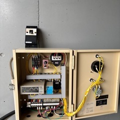 GRUNDFOS 配電盤の画像