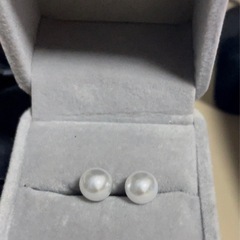 高級イヤリングですの画像