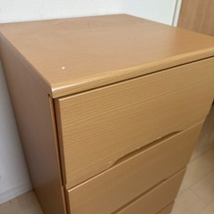 美品！木製3段タンスの画像