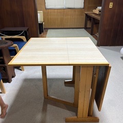 サイズ多様　ダイニングテーブルの画像