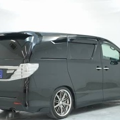 周囲を圧倒するミニバンが入庫！の画像