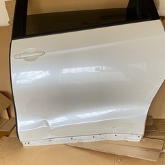 エスティマのドアの画像