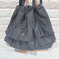 人気　フリル　トート　バッグ　ブラック　オールシーズン　韓国　黒　15の画像