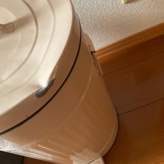 ゴミ箱の画像