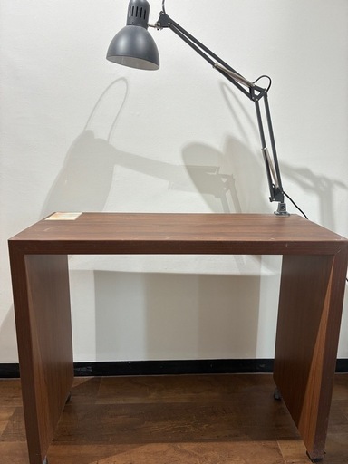 シンプル木製デスク