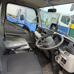 三菱フソウ　キャンター　冷蔵冷凍車　トラックの画像