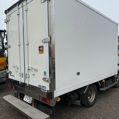 三菱フソウ　キャンター　冷蔵冷凍車　トラックの画像
