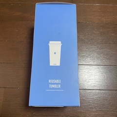 BTSの限定タンプラーの画像