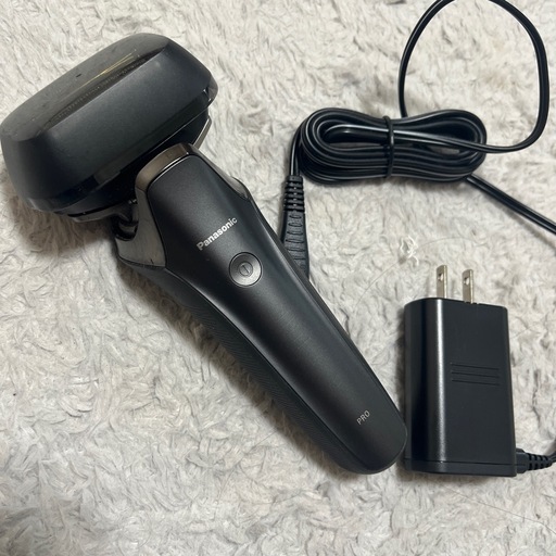 新品同様Panasonic電動髭剃り！