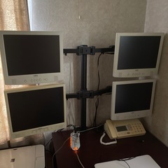 モニターアームの画像