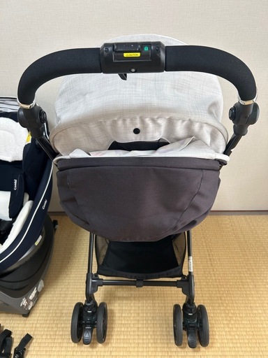 【値下げしました】3点セットおまけ付き【コンビ】ベビーカー、チャイルドシート、【エルゴ】抱っこ紐 
