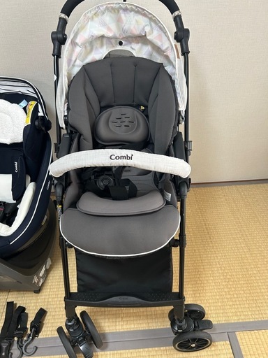 【値下げしました】3点セットおまけ付き【コンビ】ベビーカー、チャイルドシート、【エルゴ】抱っこ紐 