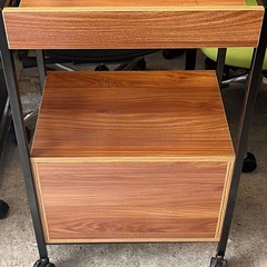 【武蔵小山店】木製ワゴン 引き出し付きワゴン ブラウン家具 収納ワゴン　キャスター付きワゴン の画像