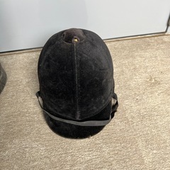 乗馬用ブーツ(本革)乗馬用ヘルメットの画像