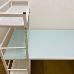 美品　オシャレデスク　収納付きの画像