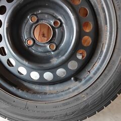 ホンダFITで使用　 鉄ホイール＆スタッドレスタイヤ　175/65R15    バリ山4本セットの画像
