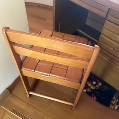 椅子2個付き 勉強学習机椅買取急いでます。の画像
