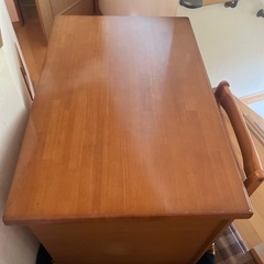 椅子2個付き 勉強学習机椅買取急いでます。の画像