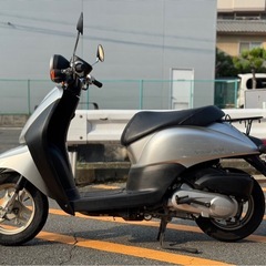 【燃費ヨシ、取り回しヨシ】ホンダ トゥデイ AF67 シルバー 人気のFI車【ご成約でヘルメットプレゼント🎁】の画像