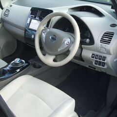 ニッサン　リーフ 30X　平成28年式 　低走行43,000　即使用可　車検9年６月２９日　埼玉越谷市　乗って帰れますの画像