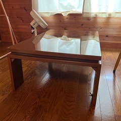 木製こたつテーブルの画像