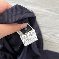ネイビーヘンリーネック長袖Tシャツの画像