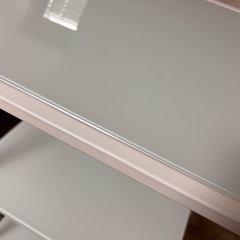 ガラスキャビネット3段の画像