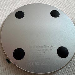 ワイヤレス充電器　中華製の画像