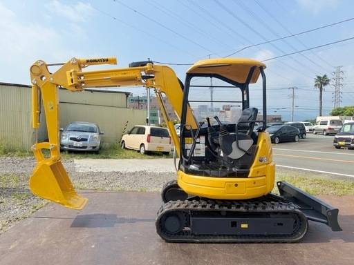 コマツ　ミニユンボ　PC28UU-3  油圧ショベル　倍速付き　　4wayマルチ付き　ゴムキャタ　3tクラス　全国陸送可能