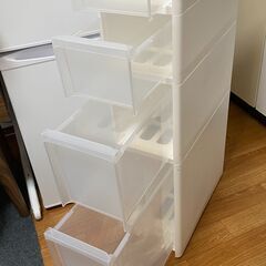 透明収納ケース　まとめ譲りの画像