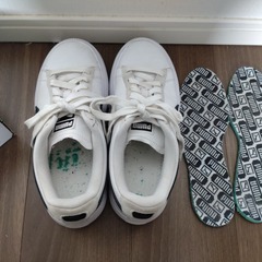 PUMA 厚底24cm スウェード マユ WHITE-MA BLK 382581の画像