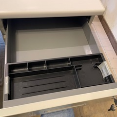 オフィス用デスクの画像
