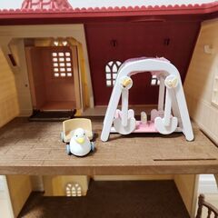 シルバニアファミリー 　シルバニア　まとめ売り　赤い屋根のエレベーターのあるお家の画像