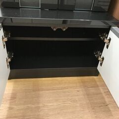 ★リユースのサカイ春日部店★KJ10677 松田家具 キャビネット ブラック H176×W60×D46 クリーニング済みの画像