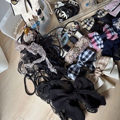 【受付終了】ヘアゴム、シュシュなどアクセサリーまとめての画像
