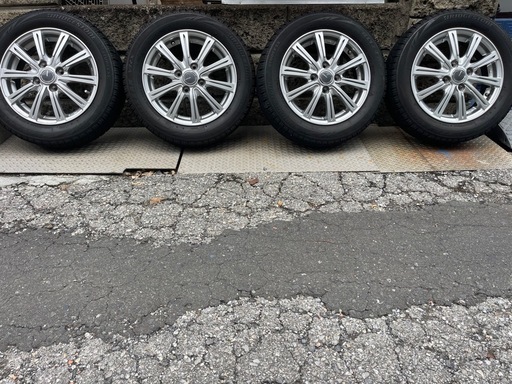 スタッドレス　
ブリヂストン　BLIZZAK