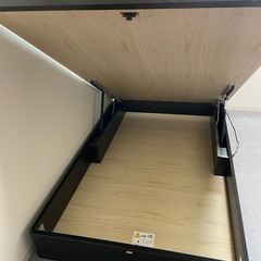 セミダブルベッドフレーム　大塚家具
の画像