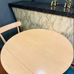 丸型テーブル／カフェー用のテーブル 0円の画像