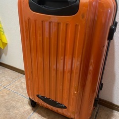 3泊4日用キャリーケースの画像