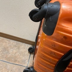 3泊4日用キャリーケースの画像