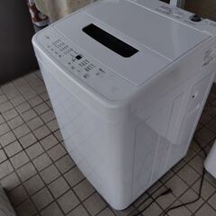 2023年製の使用2年未満の高年式洗濯機が1万円以下　超超お買い得　部屋干しモード　匂いモード搭載　車に積める 洗濯機の画像