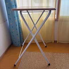 折り畳みテーブル
の画像