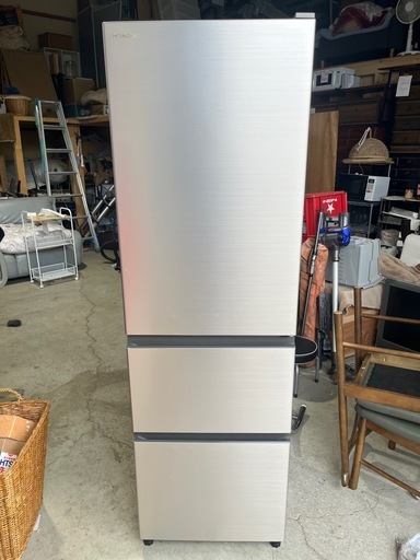 ２０２１年製　日立　冷凍冷蔵庫　３１５Ｌ　３ドア　右開き　シャンパン　サッと急冷却　自動製氷　スリムデザイン　自動霜取り　大型サイズ　Ｒ－Ｖ３２ＮＶ