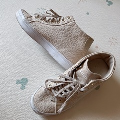 adidas ベージュ レオパード柄 ハイカットスニーカー23cm 23.5cmの画像