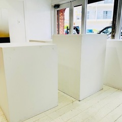 ギャラリー店舗用展示台の画像