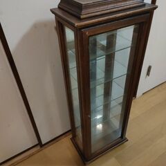 ショーケース　レトロ　ヨーロピアン棚　カップボード　飾り棚　鏡付き棚　ガラス棚　飾棚の画像
