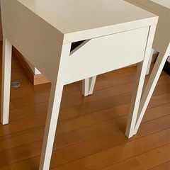 IKEA サイドテーブルの画像